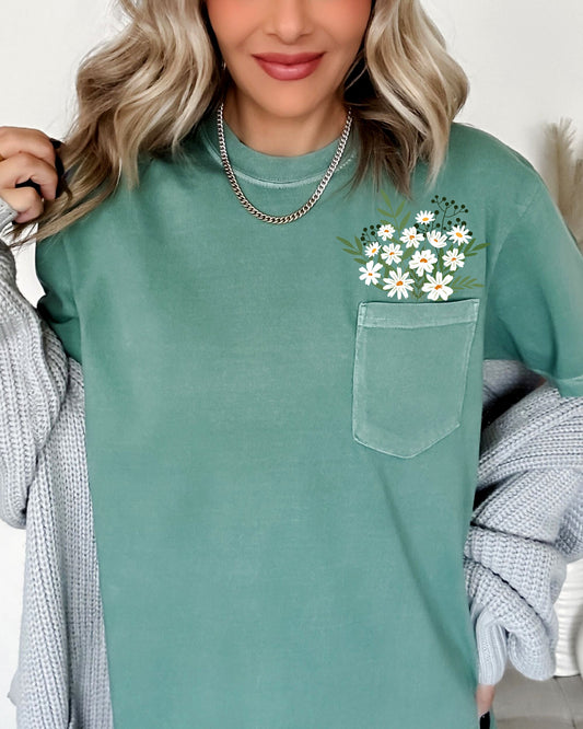 Floral Pocket, Vintage, Gorgeous Flowers, Boho Floral Design, Summer Vibes, Gardening, Festival, Nature Shirt Comfort Colors T-Shirt